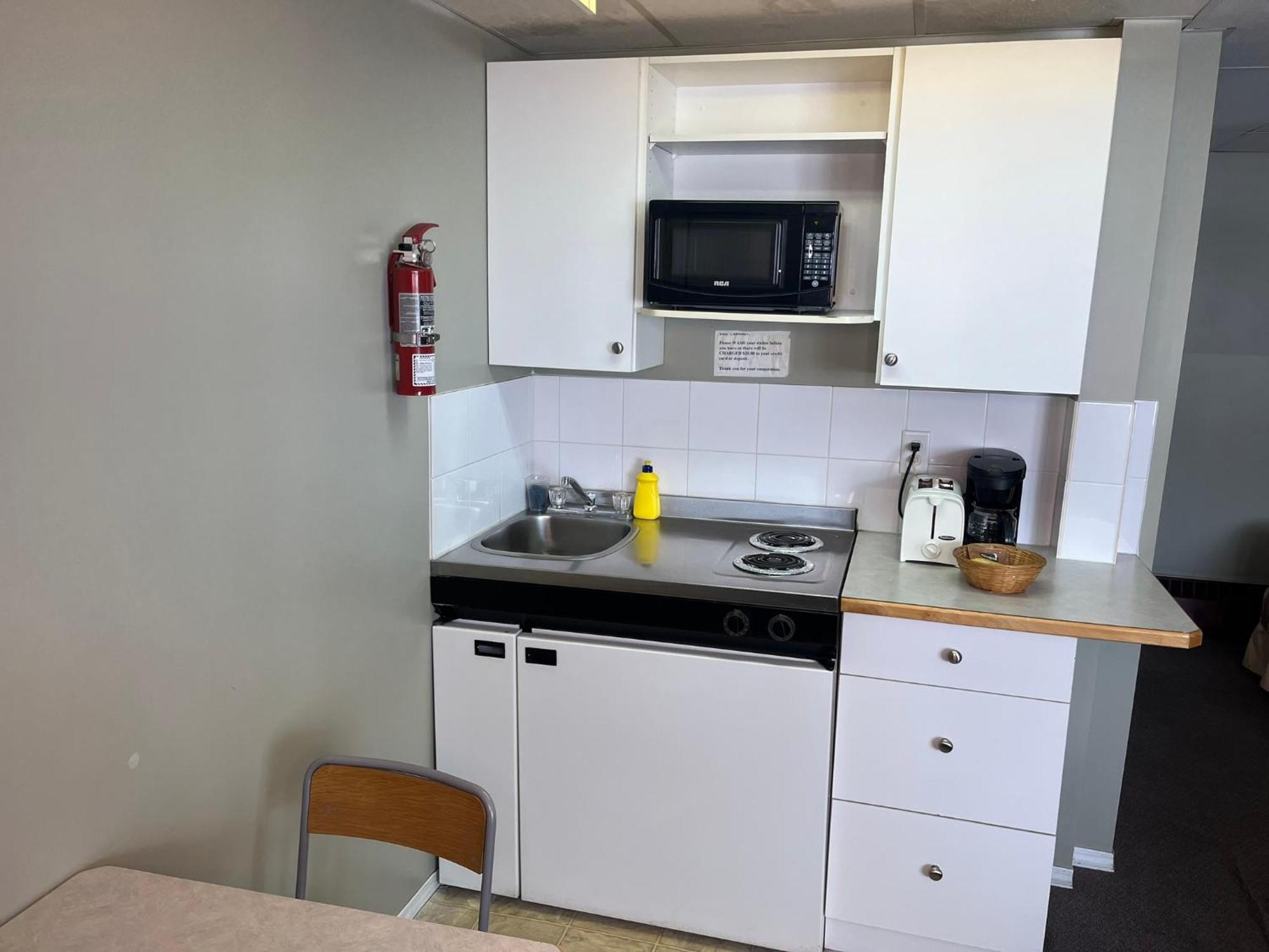 Raccoon Lodge Motel Sylvan Lake Habitación foto